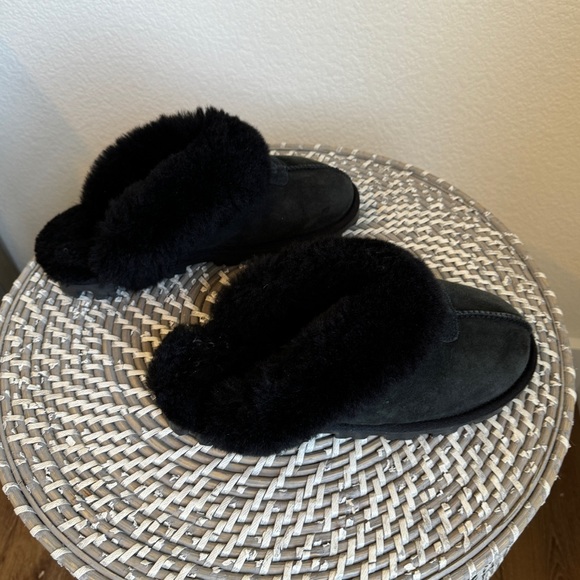 UGG Coquette Slippers. Size 8. Used - Good Condition! - Picture 2 of 5